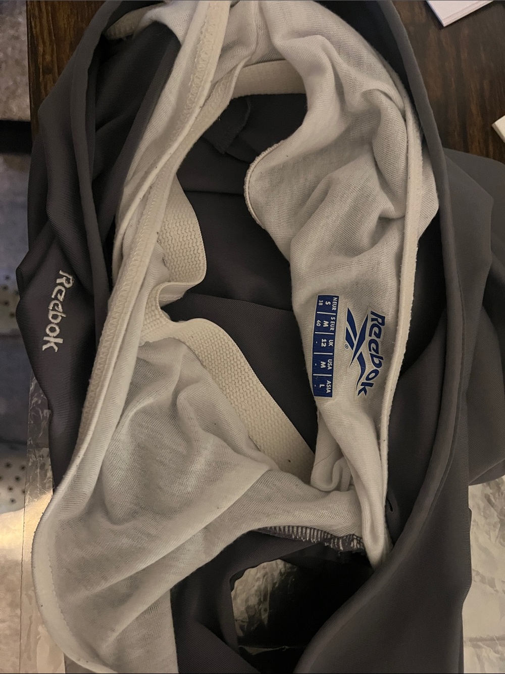 Reebok Gray Short Sleeve Crop‎ Top Size Medium - Picture 5 of 5